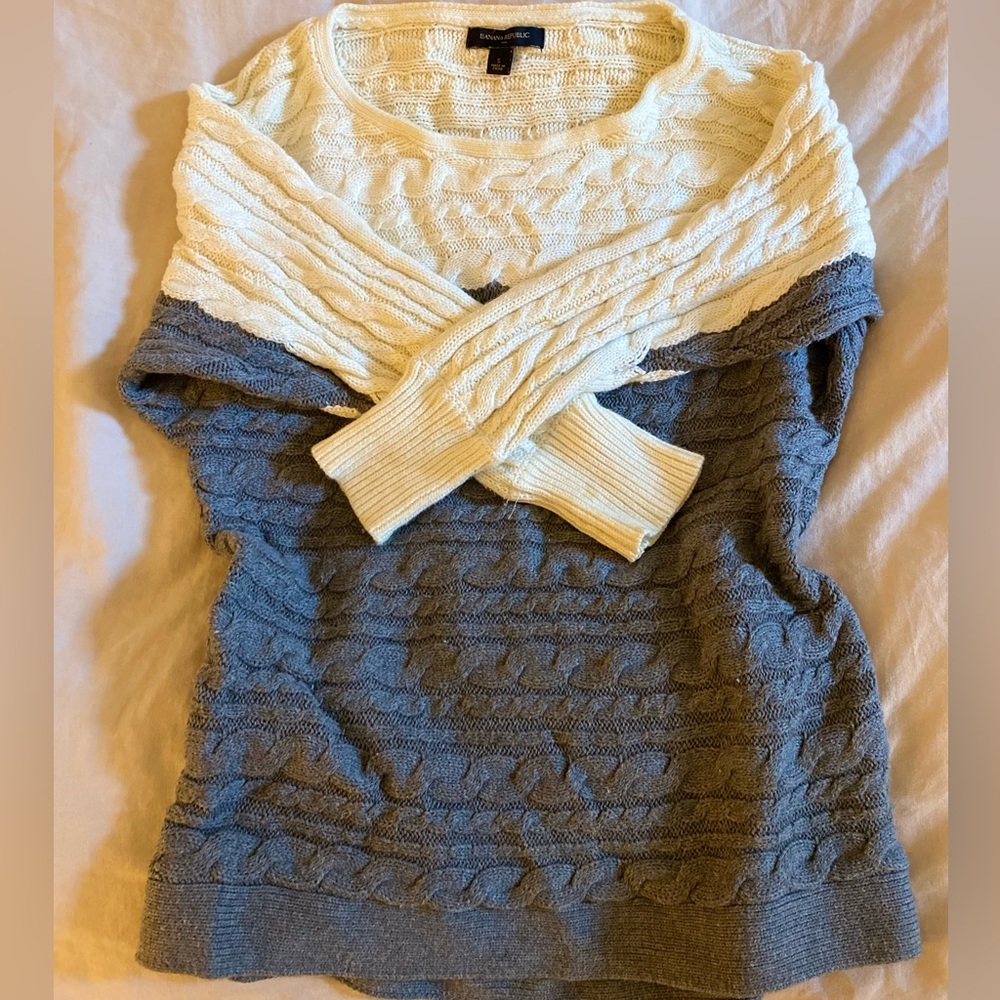 Banana Republic Cable Knit Sweater, Size S, Grey/White